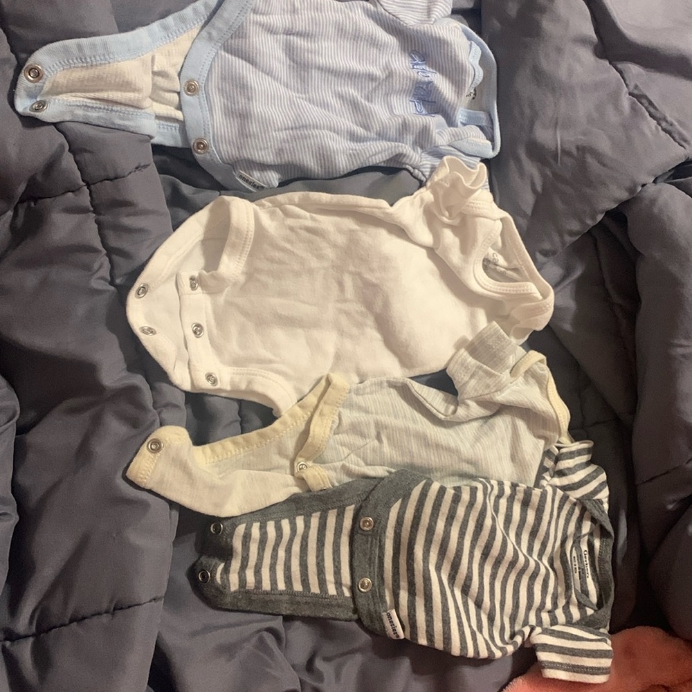 Preemie onesies(4)